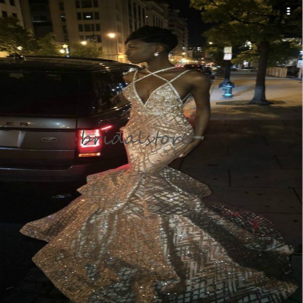 роскошные африканского золото пром платья черных девушки блесток bling русалка платье sexy backless многоуровневая формальные вечернее плать, Black
роскошные африканского золото пром платья черных девушки блесток bling русалка платье sexy backless многоуровневая формальные вечернее плать, Black