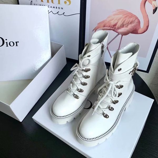 british style patent leather platform martin boots female metal buckle punk boots black and white short boots handsome motorcycle boot
british style patent leather platform martin boots female metal buckle punk boots black and white short boots handsome motorcycle boot