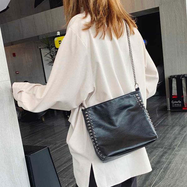 

women autumn simple crossbody bag casual large capacity shoulder package willow slanting bag tide wild fashion quality f910