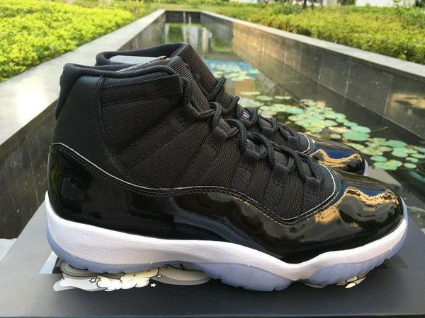 2020 11 space jam 45 men casual shoes authentic concord 45 black white 378038 -003 real carbon fiber outdoor sports shoes
2020 11 space jam 45 men casual shoes authentic concord 45 black white 378038 -003 real carbon fiber outdoor sports shoes