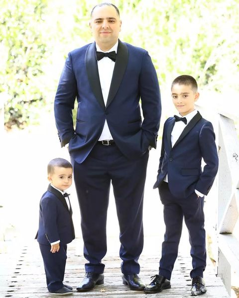 new popular one button navy blue groom tuxedos shawl lapel slim fit groomsmen wedding men party suits (jacket+pants+tie) no:2134, Black;gray
new popular one button navy blue groom tuxedos shawl lapel slim fit groomsmen wedding men party suits (jacket+pants+tie) no:2134, Black;gray