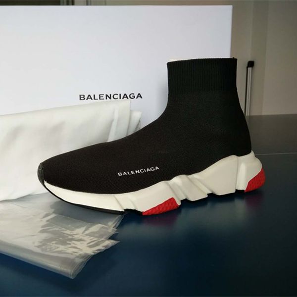 Sapatos ocasionais supreme_
Sapatos ocasionais supreme_