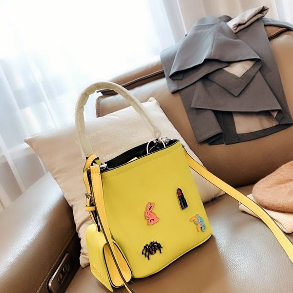 designer handbags crossbody bags women handbags purses chain shoulder bags good quality leather classic style ladies tote bag
designer handbags crossbody bags women handbags purses chain shoulder bags good quality leather classic style ladies tote bag