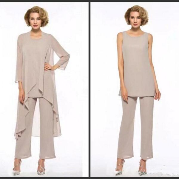 2019 new light gray chiffon mother of the bride suits with long sleeve cape elegant mother pant suits women formal dress, Black;red
2019 new light gray chiffon mother of the bride suits with long sleeve cape elegant mother pant suits women formal dress, Black;red