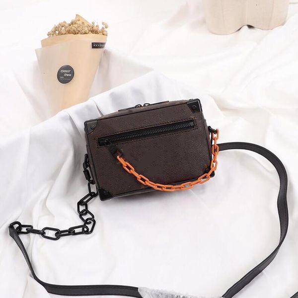 mini personality vintage shoulder bags classic printed resin chain bag high capacity outdoor travel bags fashion storage bag
mini personality vintage shoulder bags classic printed resin chain bag high capacity outdoor travel bags fashion storage bag