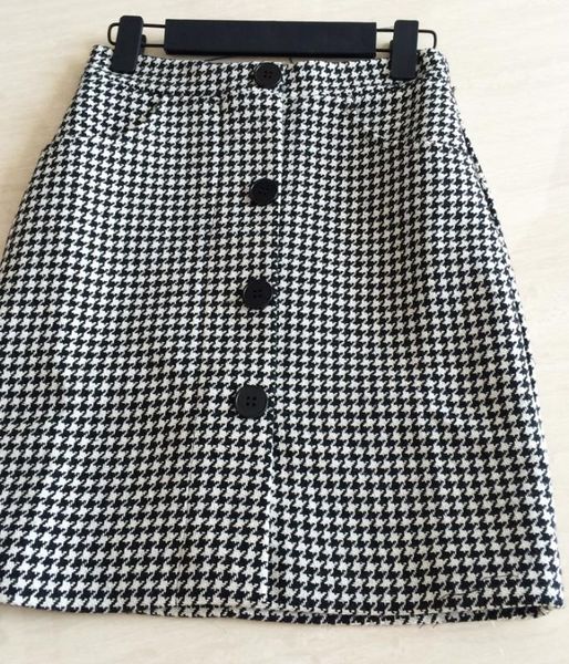 women plaid mini skirt autumn winter retro button and pockets decoration a line short skirt 2019 spring summer, Black
women plaid mini skirt autumn winter retro button and pockets decoration a line short skirt 2019 spring summer, Black