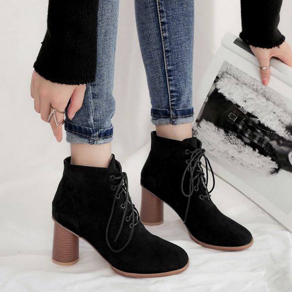 vintage black ankle boots for women fashion square heel platform winter boots women suede cross-tied short woman shoes
vintage black ankle boots for women fashion square heel platform winter boots women suede cross-tied short woman shoes