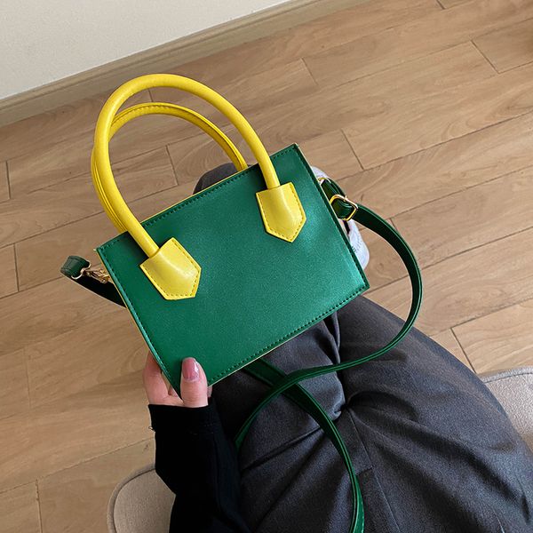 french niche bag women's bag 2020 new fashion korean all-match retro hong kong style fashion shoulder handbag
french niche bag women's bag 2020 new fashion korean all-match retro hong kong style fashion shoulder handbag