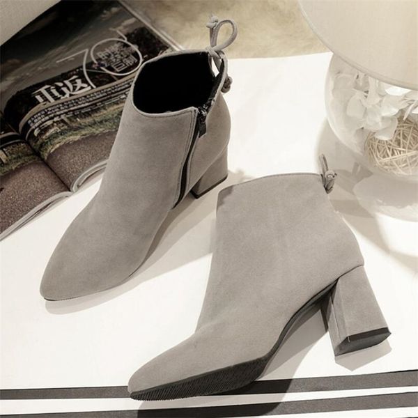 mhysa 2019 winter women ankle boots female pointed toe square heel fashion woman 6cm heel boots side zipper casual lady, Black
mhysa 2019 winter women ankle boots female pointed toe square heel fashion woman 6cm heel boots side zipper casual lady, Black