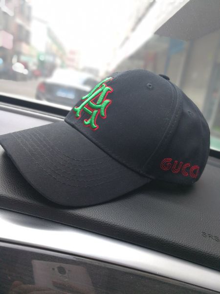 новое прибытие роскошные мужчины женщины cap письмо черные шляпы hip hop baseball street style luxury шаровые caps snapback caps нет box 200, Blue;gray
новое прибытие роскошные мужчины женщины cap письмо черные шляпы hip hop baseball street style luxury шаровые caps snapback caps нет box 200, Blue;gray
