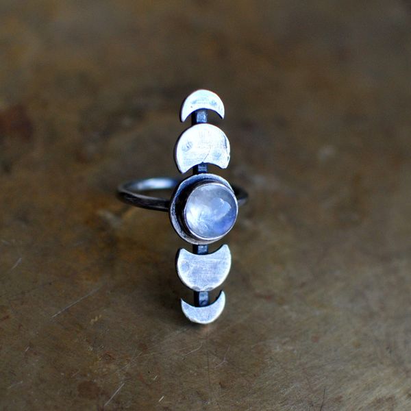 european popular jewelry simple retro moon round moonstone rings for women creative unique moon eclipse rings wholesale jewelry, Silver
european popular jewelry simple retro moon round moonstone rings for women creative unique moon eclipse rings wholesale jewelry, Silver