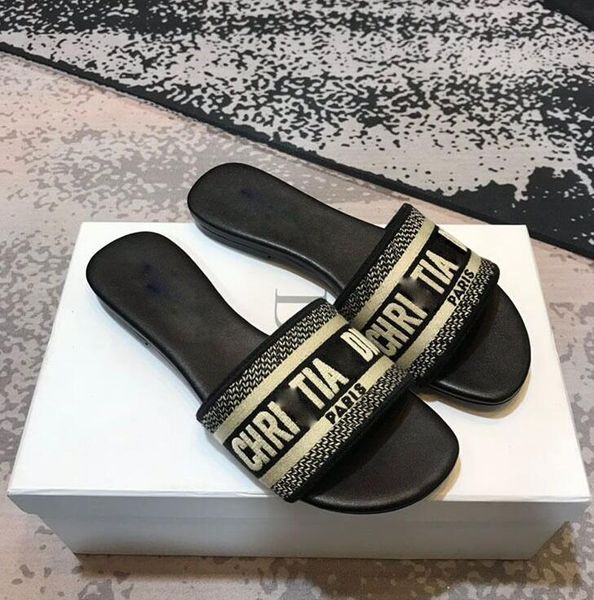 luxury designer leather ladies sandals summer flat slipper fashion beach woman cartoon big head slipper rainbow dîõr letters slippers, Black
luxury designer leather ladies sandals summer flat slipper fashion beach woman cartoon big head slipper rainbow dîõr letters slippers, Black