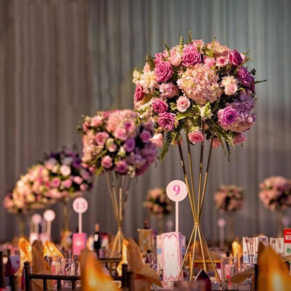 10pcs/lot flower vases floor metal vase plant dried floral holder flower pot road lead for home/wedding corridor decoration g111
10pcs/lot flower vases floor metal vase plant dried floral holder flower pot road lead for home/wedding corridor decoration g111