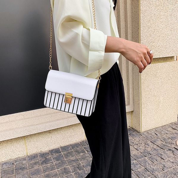 2020 new ladies shoulder bag small fresh striped girl handbag korean fashion chain small square bag
2020 new ladies shoulder bag small fresh striped girl handbag korean fashion chain small square bag