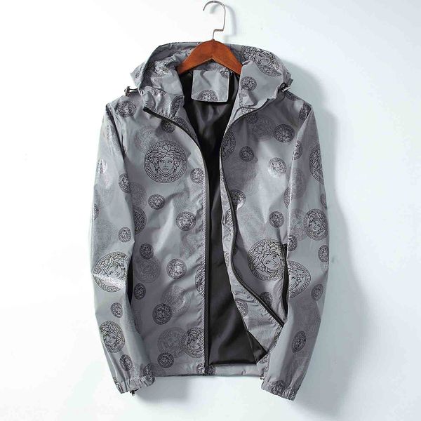 2020ww autumn and winter new new long-sleeved medusa men's windbreaker jacket men's casual jacket, Black;brown
2020ww autumn and winter new new long-sleeved medusa men's windbreaker jacket men's casual jacket, Black;brown