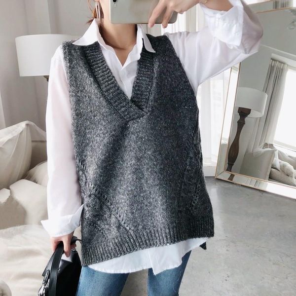 new autumn v-neck sleeveless knitted sweater loose vest women casual split long vests solid irregular, Black;white
new autumn v-neck sleeveless knitted sweater loose vest women casual split long vests solid irregular, Black;white