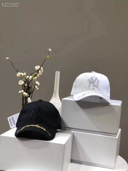 designer hats luxury hats fashion brand baseball cap for men women adjustable new arrive embroidery hats superior quality with brand logo, Blue;gray
designer hats luxury hats fashion brand baseball cap for men women adjustable new arrive embroidery hats superior quality with brand logo, Blue;gray