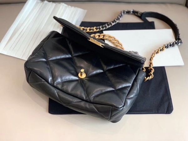 2019 new autumn and winter new ladies handbagsfrench designer designer shoulder bag with long shoulder strap leather messenger
2019 new autumn and winter new ladies handbagsfrench designer designer shoulder bag with long shoulder strap leather messenger