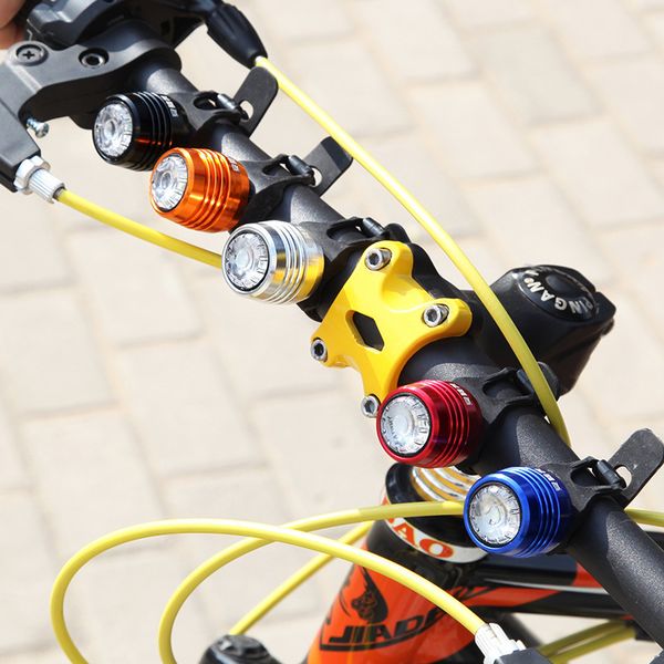 2015 new pattern high brightness ruby ride luggage prepare usb charge a mountain country cycling lamp 8590
2015 new pattern high brightness ruby ride luggage prepare usb charge a mountain country cycling lamp 8590