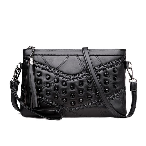 2020 new genuine leather women black shoulder bags rivet tassel female solid colour casual handbags
2020 new genuine leather women black shoulder bags rivet tassel female solid colour casual handbags