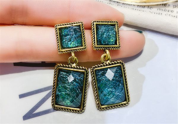 925 silver needle retro green square earrings female long temperament personality joker earrings acrylic earrings
925 silver needle retro green square earrings female long temperament personality joker earrings acrylic earrings