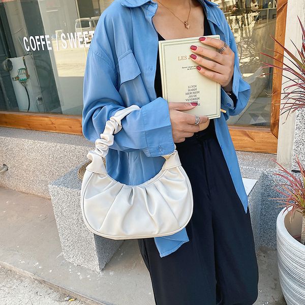 2020 new shoulder bag women's casual fashion korean version of the fold portable messenger pleated bag
2020 new shoulder bag women's casual fashion korean version of the fold portable messenger pleated bag