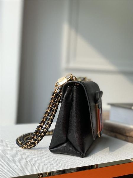 2019a+++ highest quality trustworthy designer handbag luxury outdoor high-end casual party package
2019a+++ highest quality trustworthy designer handbag luxury outdoor high-end casual party package