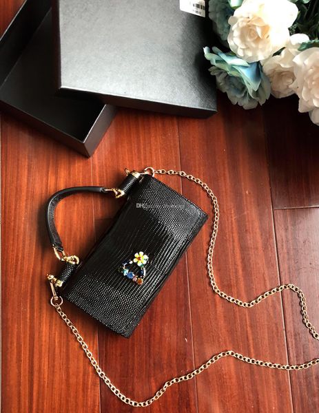 2019 new classic series lizard flower lady evening bags interlayer clamp zipper genuine leather solid simple fashion mini bag candy colour
2019 new classic series lizard flower lady evening bags interlayer clamp zipper genuine leather solid simple fashion mini bag candy colour
