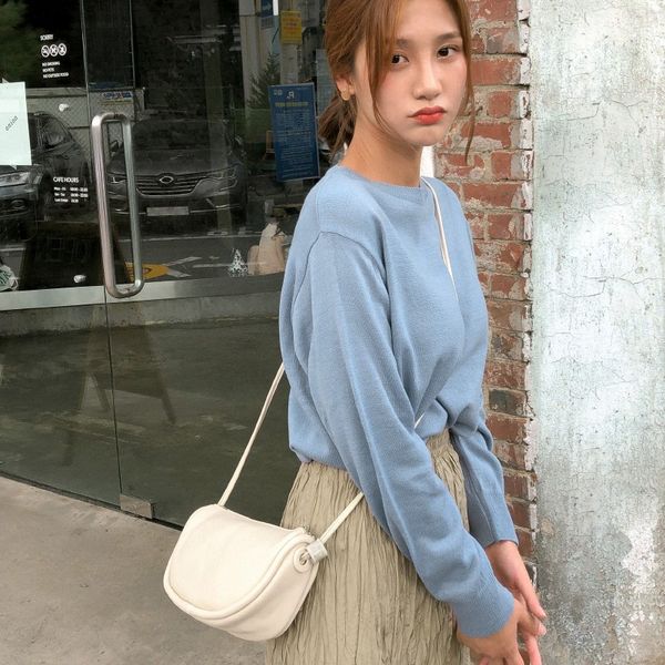 2020 new shoulder bag women's casual fashion korean girl solid color simple messenger bag
2020 new shoulder bag women's casual fashion korean girl solid color simple messenger bag