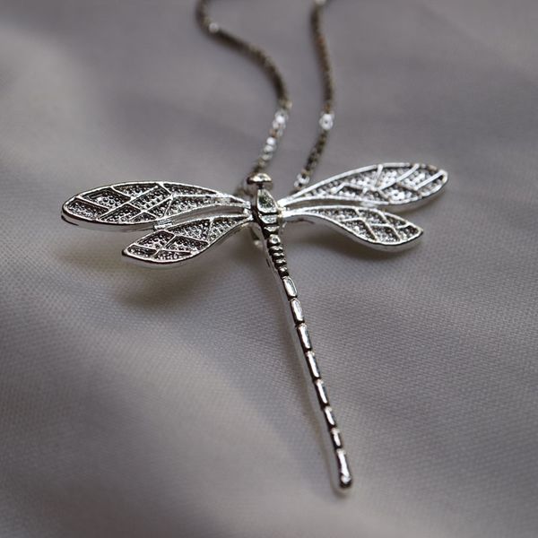 1pc fashion golden or silver dragonfly sweater chain for women exquisite animals pendant necklace for girls
1pc fashion golden or silver dragonfly sweater chain for women exquisite animals pendant necklace for girls