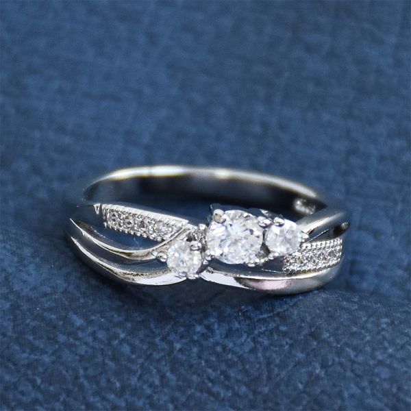 wholesale popular three stone round zircon rings for women chic copper rings wedding jewelry vintage bridal bague zr050
wholesale popular three stone round zircon rings for women chic copper rings wedding jewelry vintage bridal bague zr050