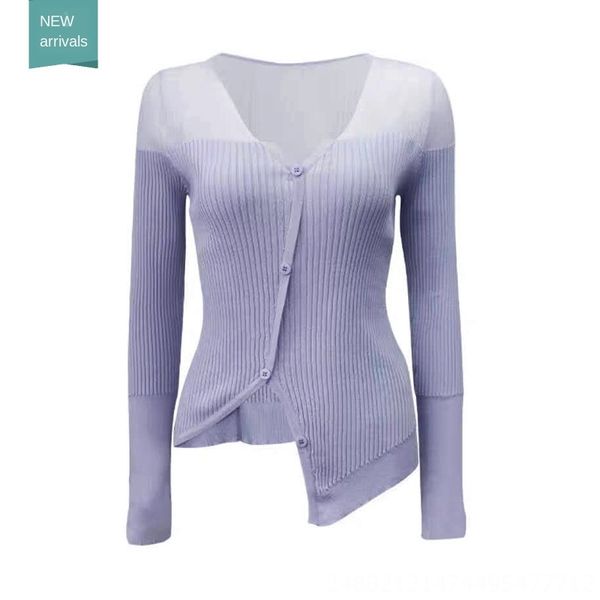 counter 1/1 cattle button goods channel 2020 summer show asymmetric button transparent splicing knitted female, White
counter 1/1 cattle button goods channel 2020 summer show asymmetric button transparent splicing knitted female, White