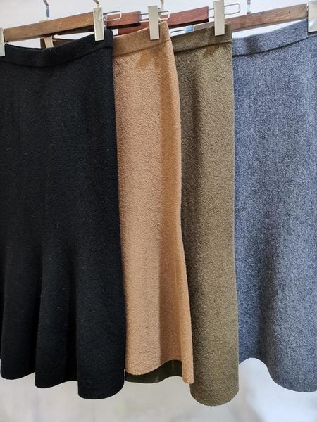autumn winter new wool women knitted midi skirt ladies fishtail long skirts female clothes korean style, Black
autumn winter new wool women knitted midi skirt ladies fishtail long skirts female clothes korean style, Black