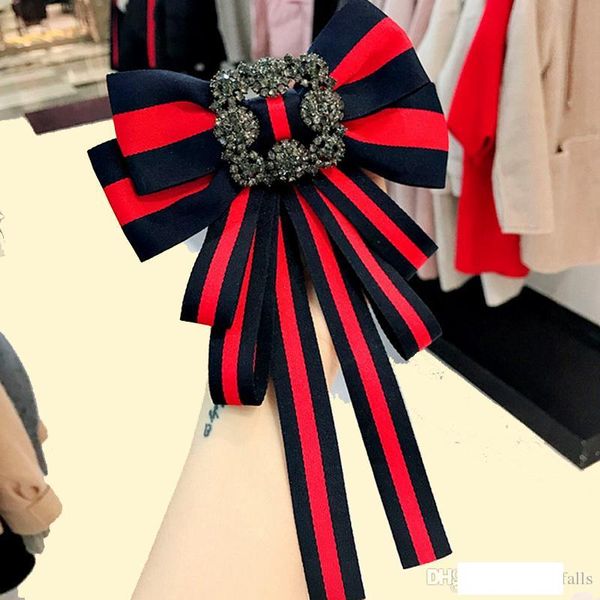 роскошь большого bowknot кристалл брошь ретро rhinestone sriped брошь костюм pin отворот воротник боути для женщин дизайнера ювелирных издел, Gray
роскошь большого bowknot кристалл брошь ретро rhinestone sriped брошь костюм pin отворот воротник боути для женщин дизайнера ювелирных издел, Gray