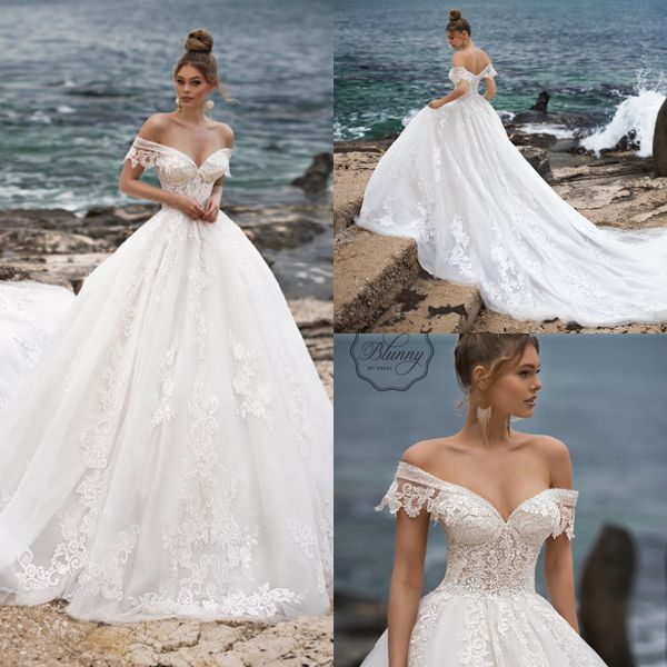 elegant bohemian wedding dresses 2019 lace a line sweep train off the shoulder boho wedding dress appliqued plus size beach bridal gowns, White
elegant bohemian wedding dresses 2019 lace a line sweep train off the shoulder boho wedding dress appliqued plus size beach bridal gowns, White