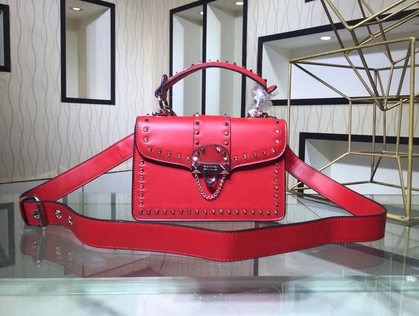 нова мода конѬђкоѬ женин ђмки Ѭемен crossbody заклепка ђмки из нађѬалной ко
нова мода конѬђкоѬ женин ђмки Ѭемен crossbody заклепка ђмки из нађѬалной ко