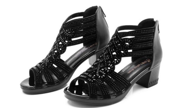 2019 women's sandals in summer with new style middle heel coarse heel @70, Black
2019 women's sandals in summer with new style middle heel coarse heel @70, Black