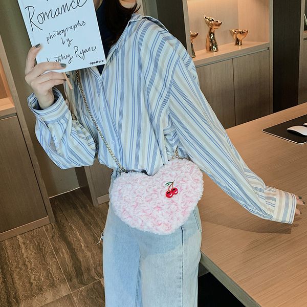 плюшевые небольшой мешок женщин новый персик сердце плюшевые мешок мода сумка кошелек сумка
плюшевые небольшой мешок женщин новый персик сердце плюшевые мешок мода сумка кошелек сумка