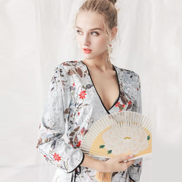 2019 весна женщины новые длинные спальные юбки печати бархатное платье, Black;red
2019 весна женщины новые длинные спальные юбки печати бархатное платье, Black;red