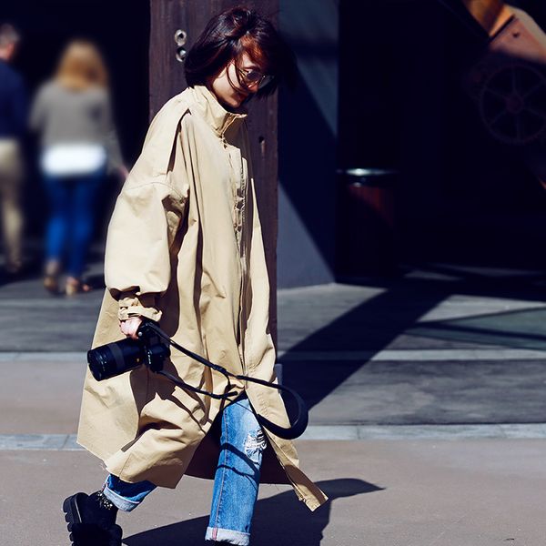 micoco w8167 pull rope waist loose all together with the long style trench coat, Tan;black
micoco w8167 pull rope waist loose all together with the long style trench coat, Tan;black