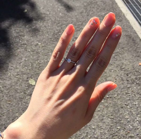 delicate rings s925 sterling silver four-claw full diamond ring simple style wild witness love show beautiful gifts, Slivery;golden
delicate rings s925 sterling silver four-claw full diamond ring simple style wild witness love show beautiful gifts, Slivery;golden