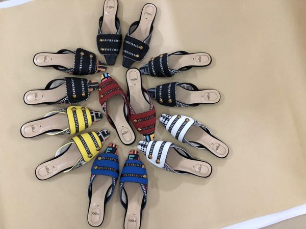 2020women sandals designer shoes luxury slide summer fashion wide flat slippery sandals slipper flip flop size 35-46 flower box, Black
2020women sandals designer shoes luxury slide summer fashion wide flat slippery sandals slipper flip flop size 35-46 flower box, Black