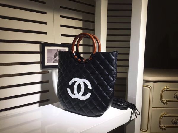 2020 new crossbody bag designer handbags women luxury leather totes calfskin leather most cost effective prices on the market size 30 30 8
2020 new crossbody bag designer handbags women luxury leather totes calfskin leather most cost effective prices on the market size 30 30 8