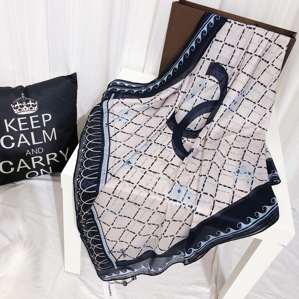 name The designer fashion Qualtiy Brand Scarf letter The new pattern women Scarf wool silk Cashmere designer scarf Shawl Ladies Scarves
name The designer fashion Qualtiy Brand Scarf letter The new pattern women Scarf wool silk Cashmere designer scarf Shawl Ladies Scarves