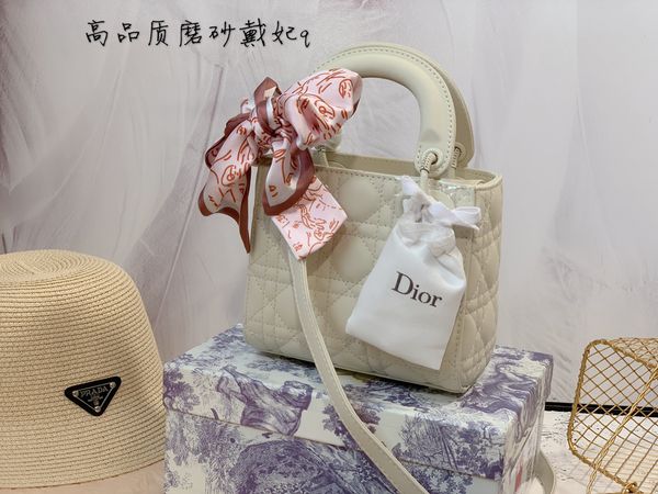 2020 new dior designer handbags fashion bag leather shoulder bags crossbody bags handbag purse clutch backpack wallet 9987
2020 new dior designer handbags fashion bag leather shoulder bags crossbody bags handbag purse clutch backpack wallet 9987