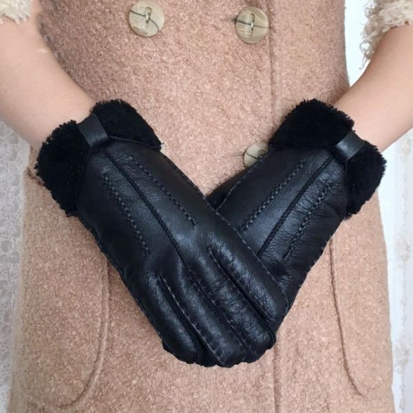 winter gloves women new designer heavy type real leather wool fur gloves 2018 girls sheepskin leather very warm winter mittens y191112, Blue;gray
winter gloves women new designer heavy type real leather wool fur gloves 2018 girls sheepskin leather very warm winter mittens y191112, Blue;gray