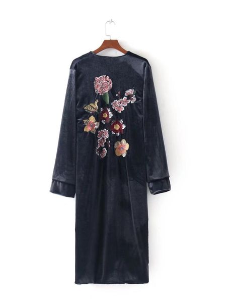 2017 western style autumn and winter women's dress new style velvet embroidered long cardigan, Black;brown
2017 western style autumn and winter women's dress new style velvet embroidered long cardigan, Black;brown