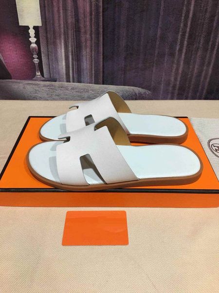 2020 new fashion h slipper designer men's shoes leather sandals men's indoor or outdoor slippers multi color crocodile leather pan, Black
2020 new fashion h slipper designer men's shoes leather sandals men's indoor or outdoor slippers multi color crocodile leather pan, Black