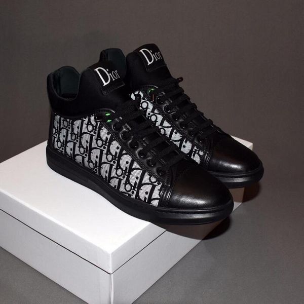 2020 fd luxury brands fun fur designers sneaker shoes genuine leather gift mens women racer sports casual boots, Black;red
2020 fd luxury brands fun fur designers sneaker shoes genuine leather gift mens women racer sports casual boots, Black;red