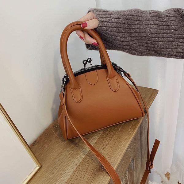 2019 новая женская сумка винтажная сумка messenger сумка на одно плечо мини кошельки и сумки
2019 новая женская сумка винтажная сумка messenger сумка на одно плечо мини кошельки и сумки